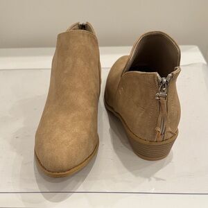 Bran New. Tan Ankle Boots